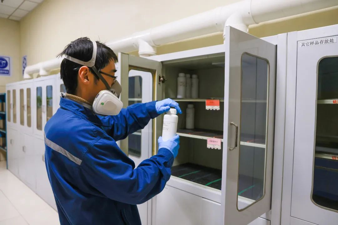 J9ֱӪ���š�CHINA���ٷ���վ