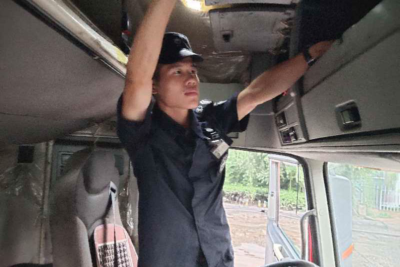 1596246104772108hLF1.jpg Íõ1.jpg