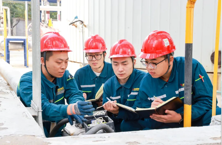 1729739447843683E68h.png 1729739447843683E68h.png