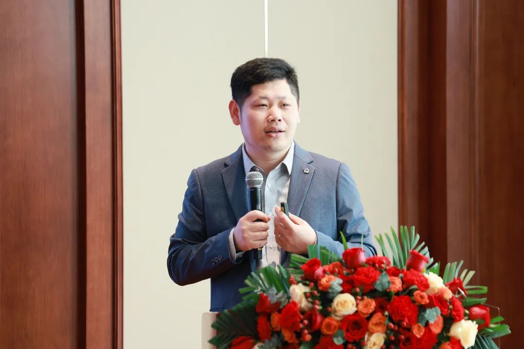 1736751717840083A8Ax.jpg 4.jpg