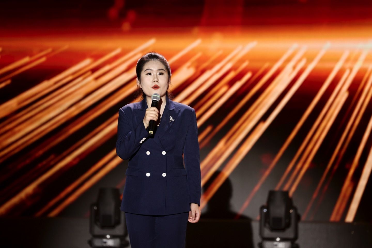 1738993886923723M2Tv.png image.png