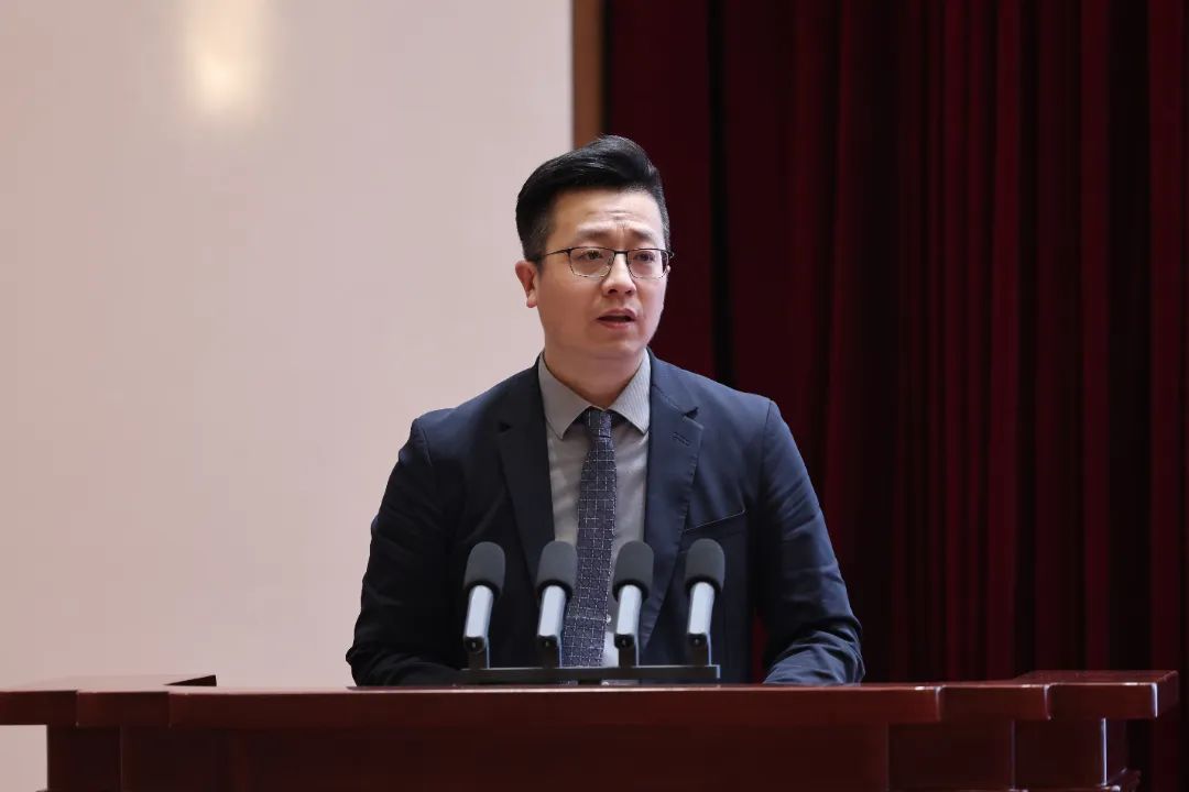 1740101123641538E458.jpg 14.jpg